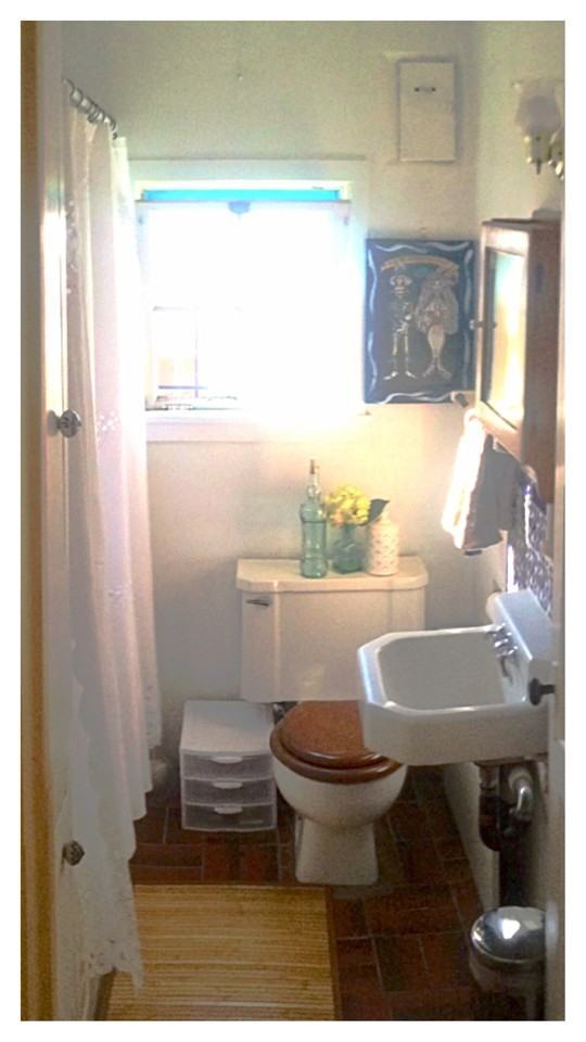 1104 Canyon Rd - Photo 2 of 4