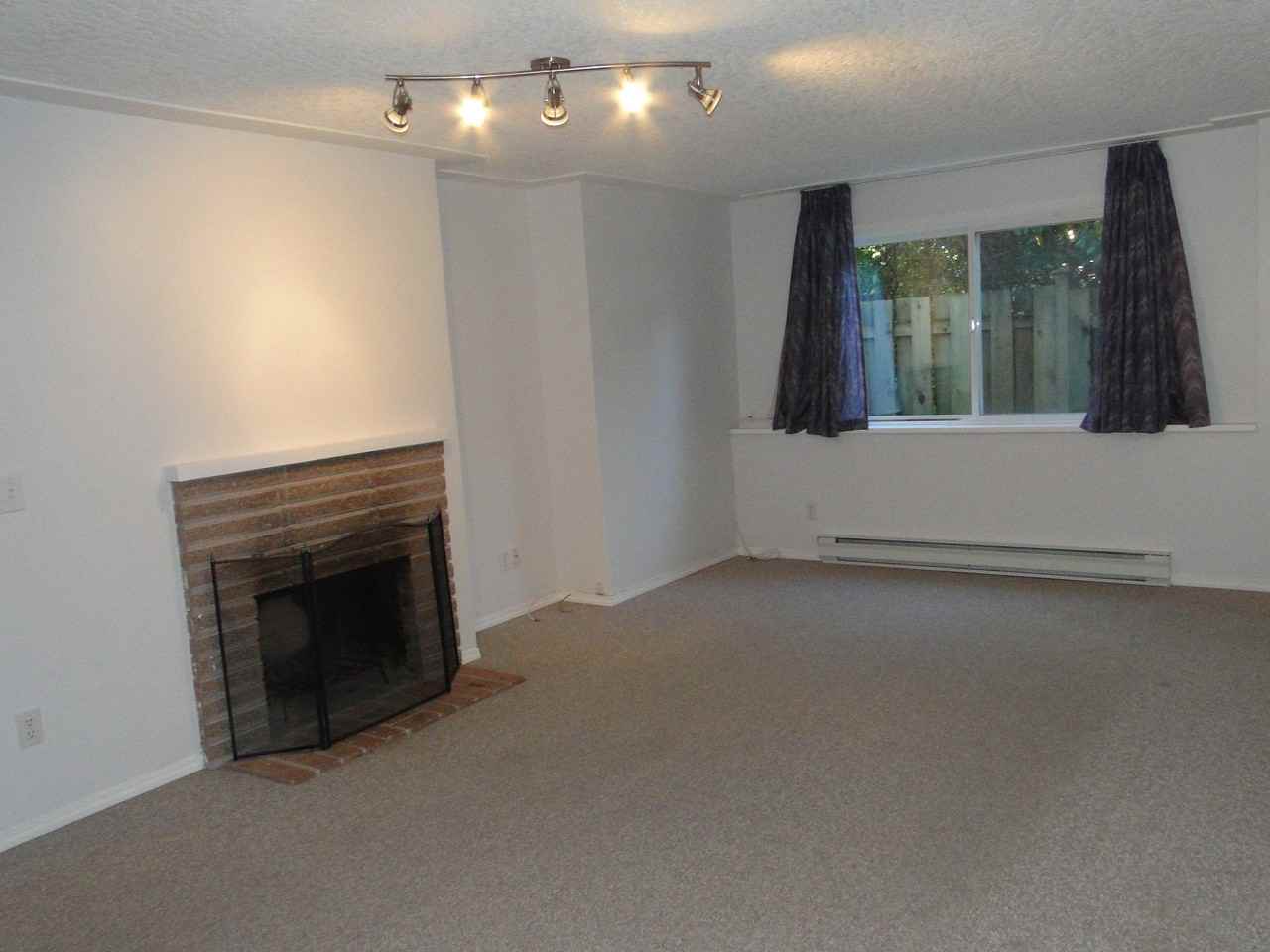 1695 Pear St - Photo 2 of 2