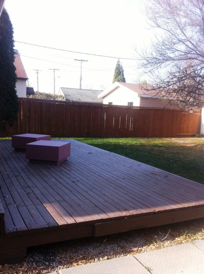 1033 Manahan Ave - Photo 2 of 6