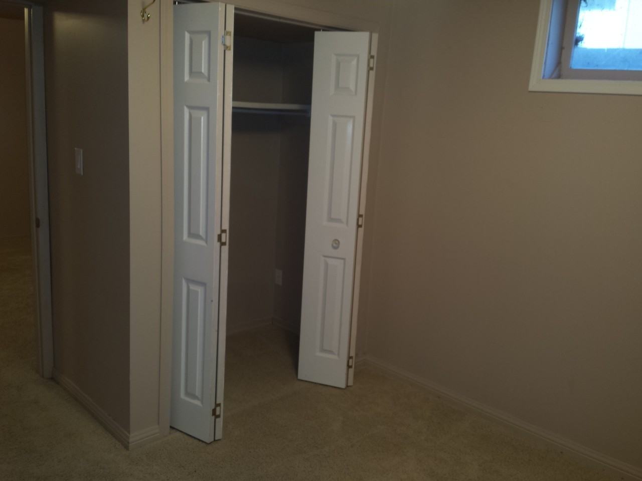 44 Pine Crescent - Photo 3 of 4