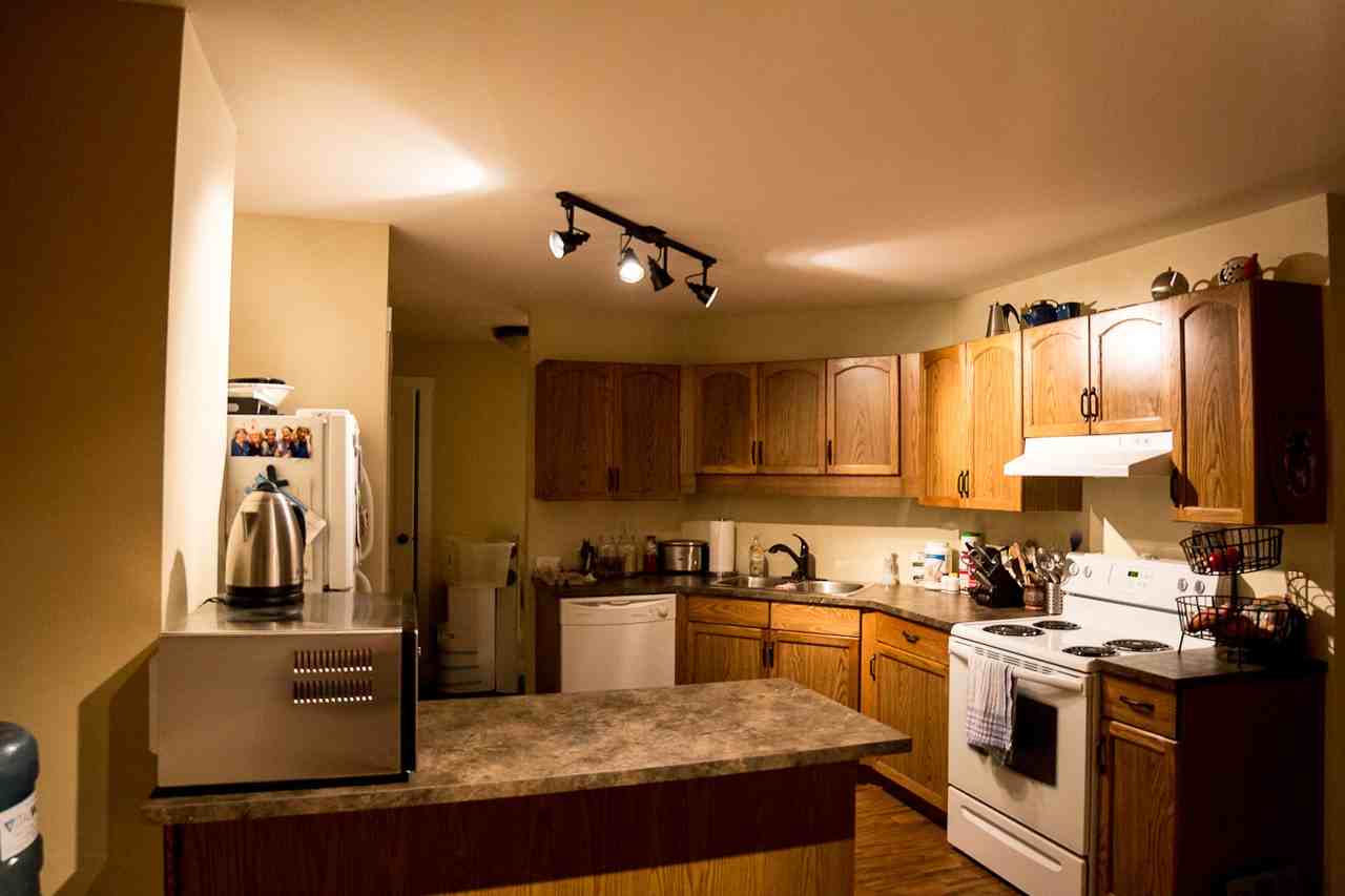 3822 Gordon Dr - Photo 3 of 6