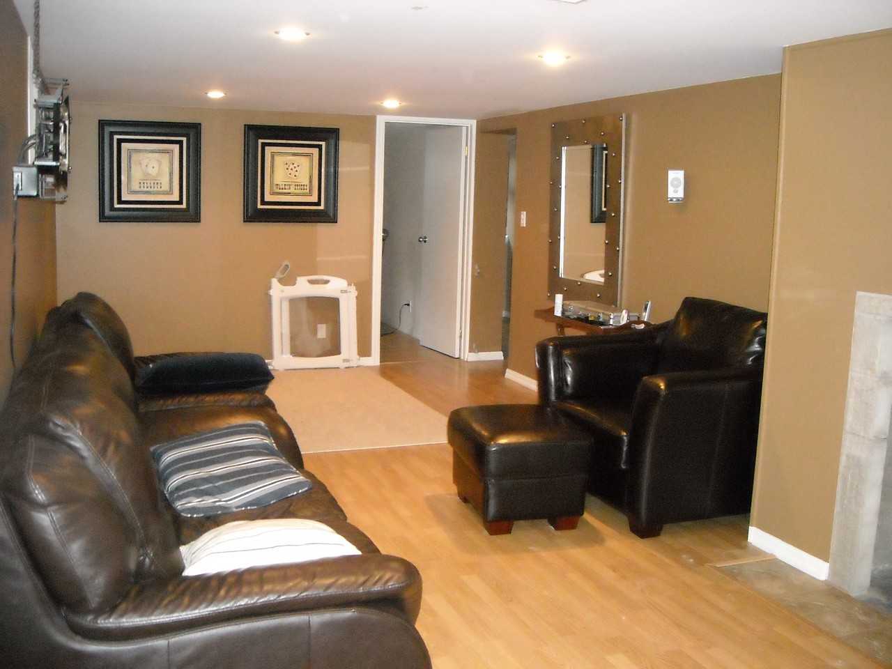 235 Union St E 1 - Photo 2 of 4