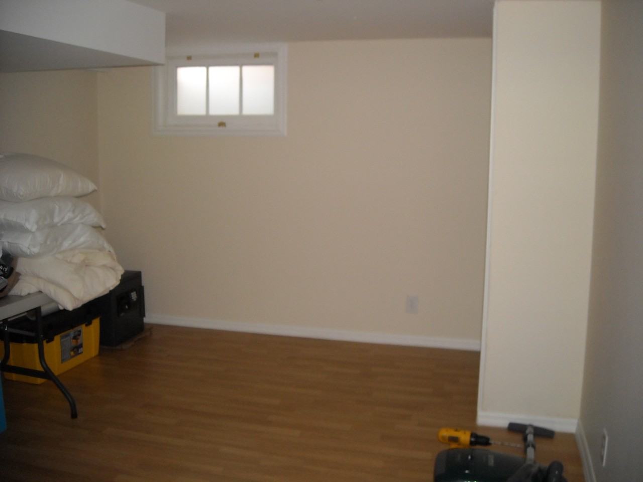 235 Union St E 1 - Photo 3 of 4