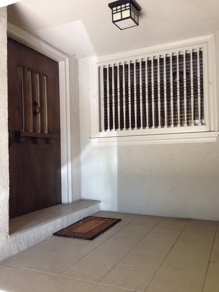 4362 Everett Ave - Photo 2 of 8