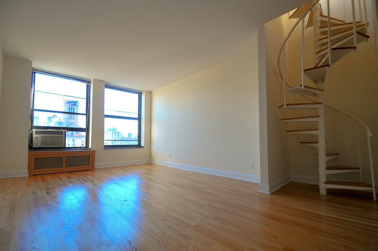 280 Central Park S - Photo 2 of 3