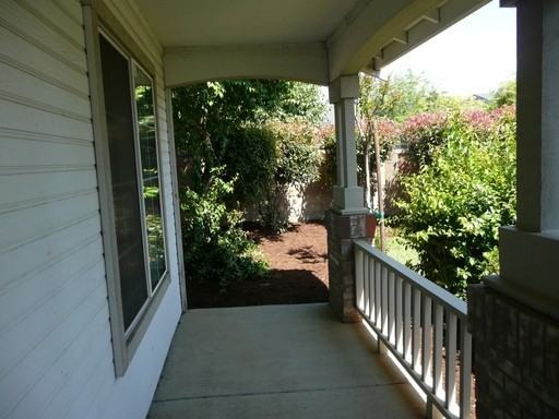 985 Bounds Dr - Photo 3 of 13