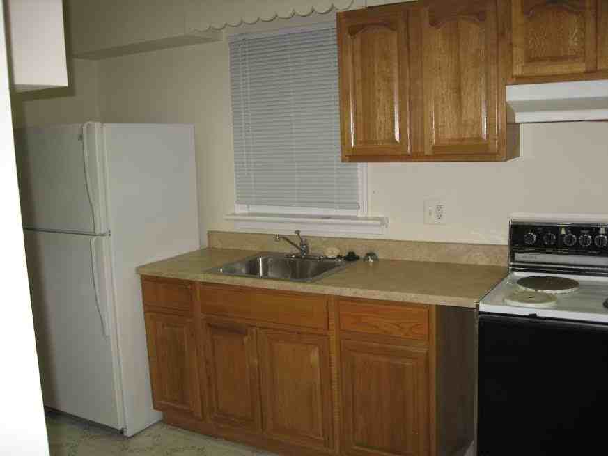 8704 63rd Ave - Photo 3 of 4