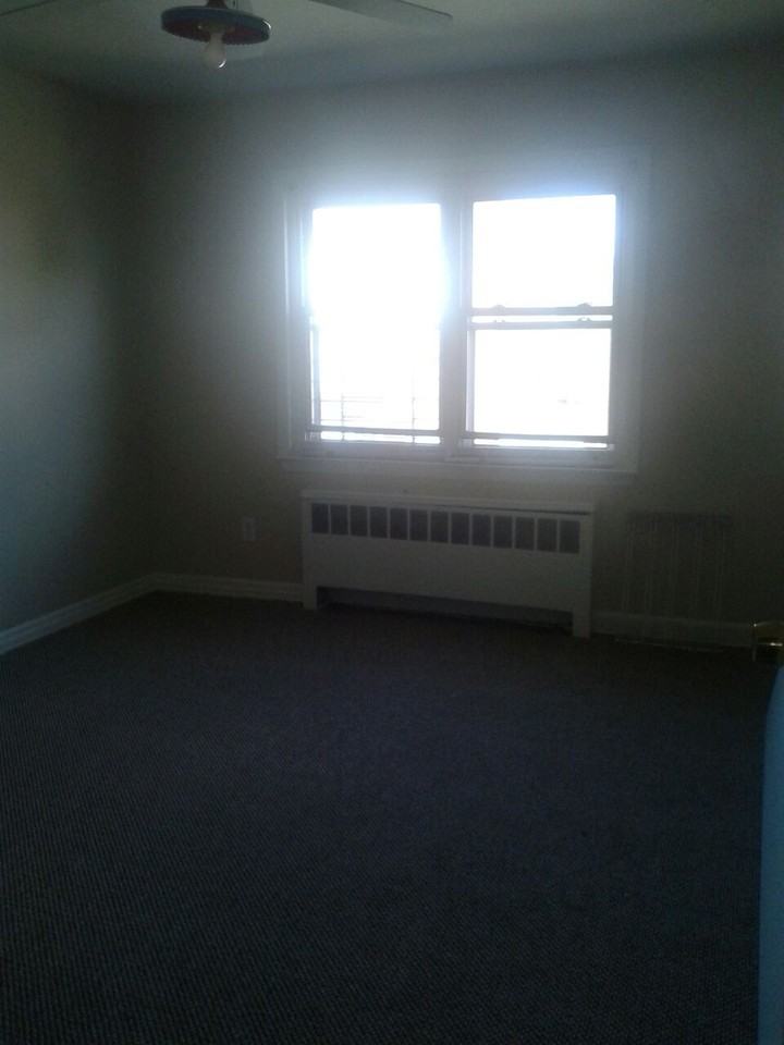 4080 Seton Ave - Photo 3 of 4