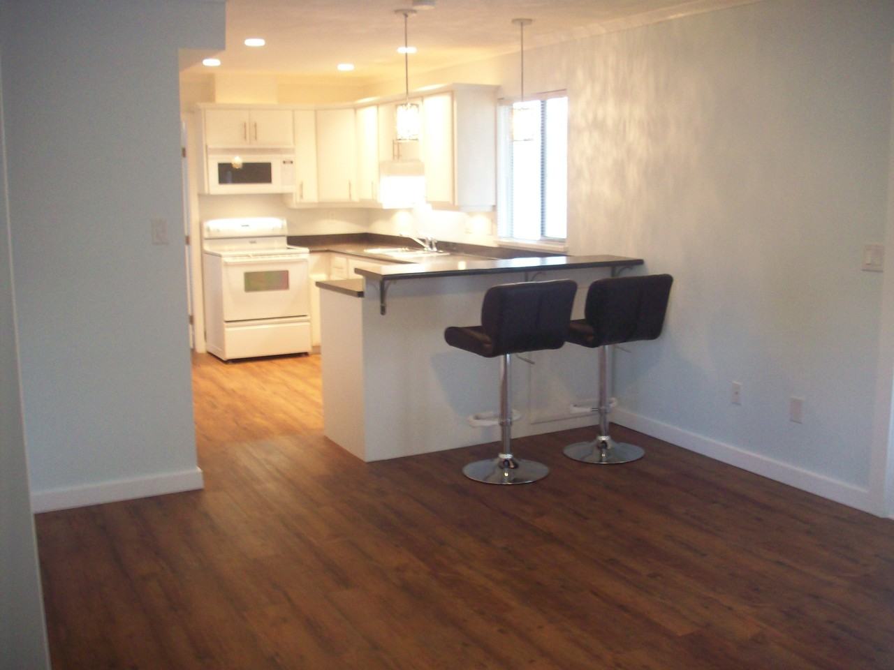 21558 Fraser Hwy - Photo 2 of 9