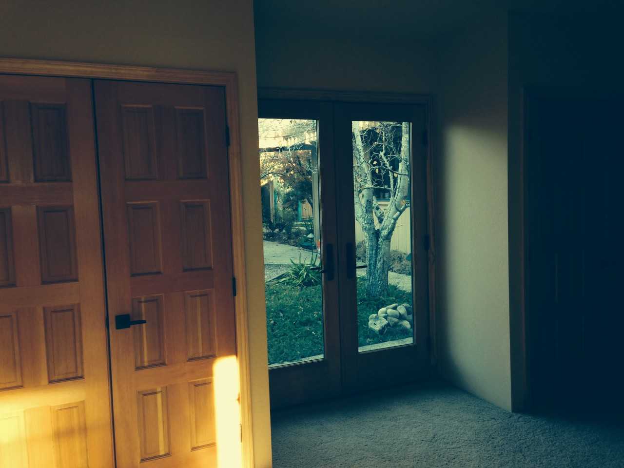 100 Bay Hts - Photo 3 of 7