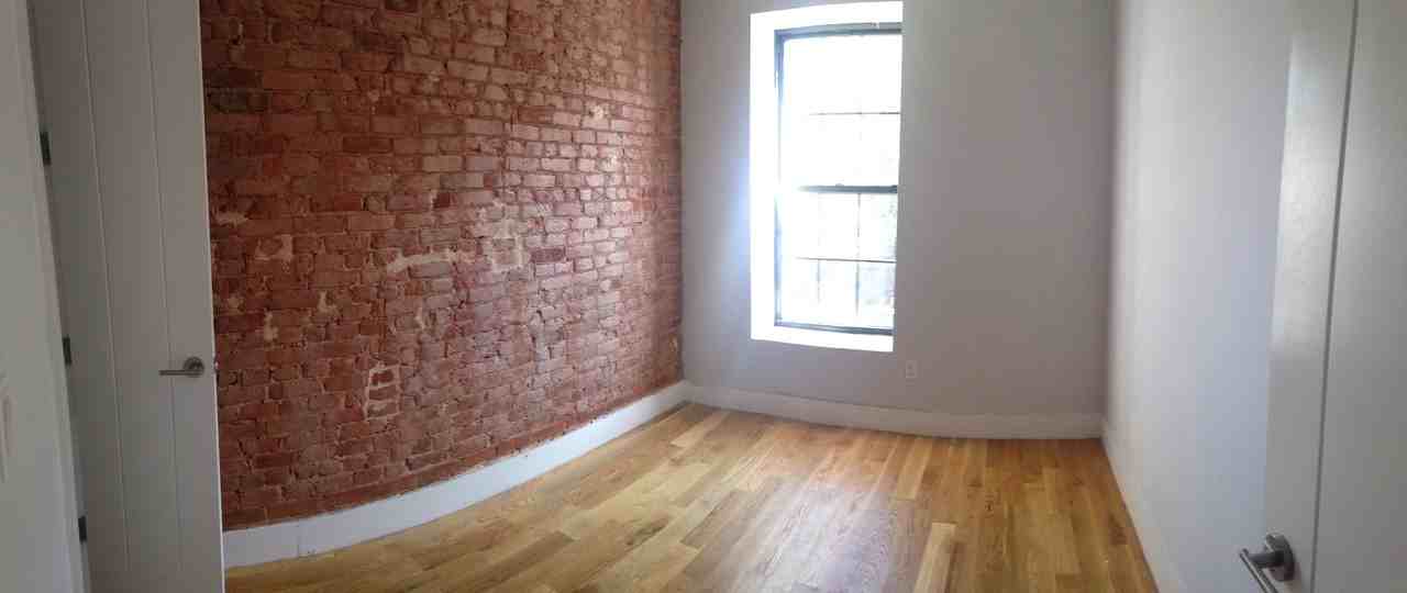 291 Monroe St #2F