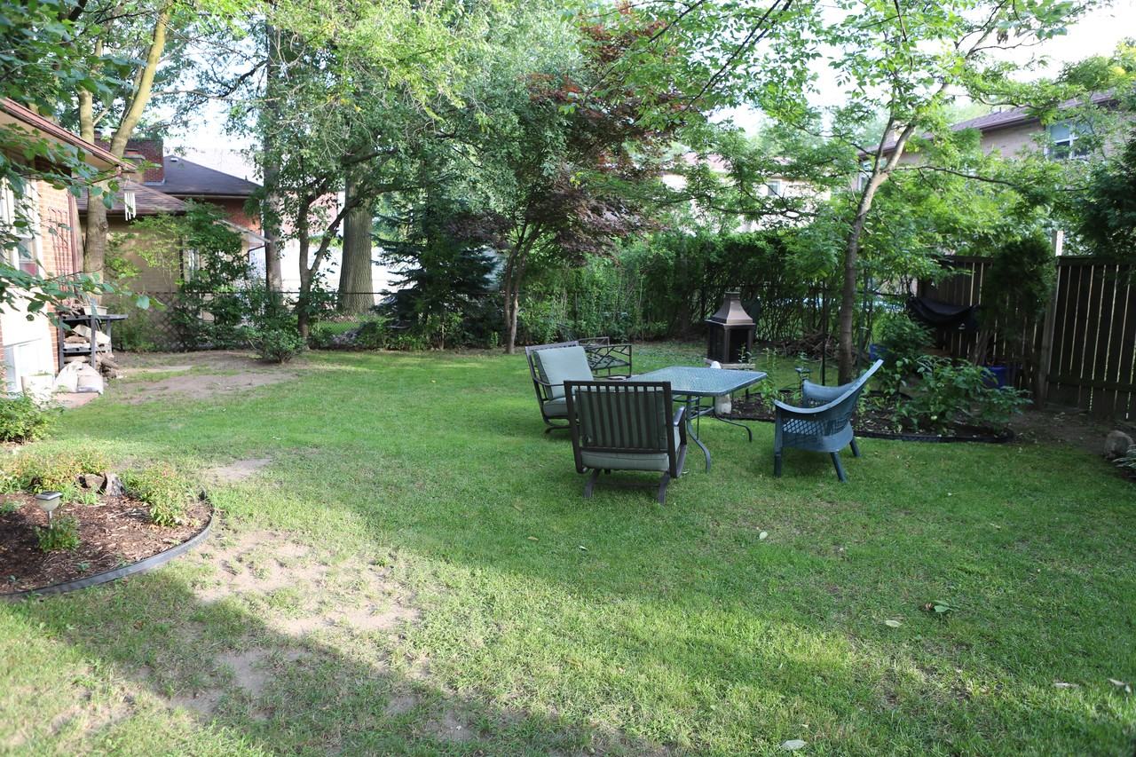 3050 The Credit Woodlands - Photo 3 of 23