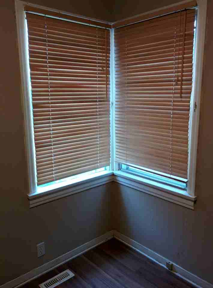 11134 77 Ave NW - Photo 2 of 4