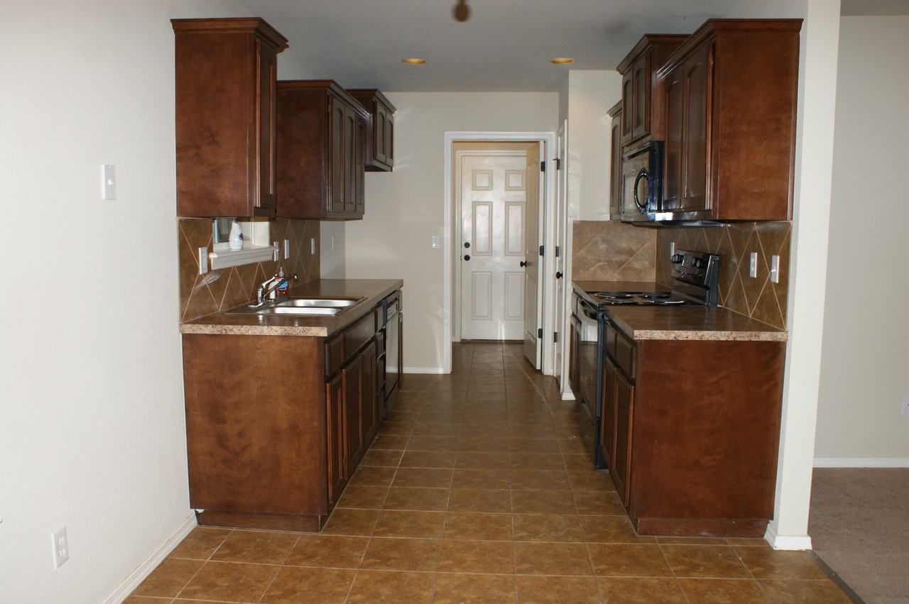 603 N Elizabeth St - Photo 2 of 11