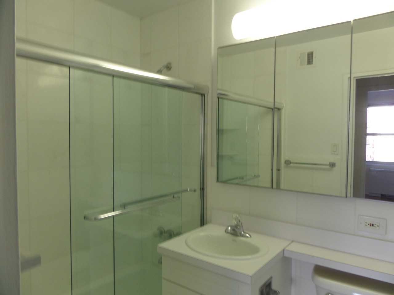 885 8th Ave - Photo 3 of 3