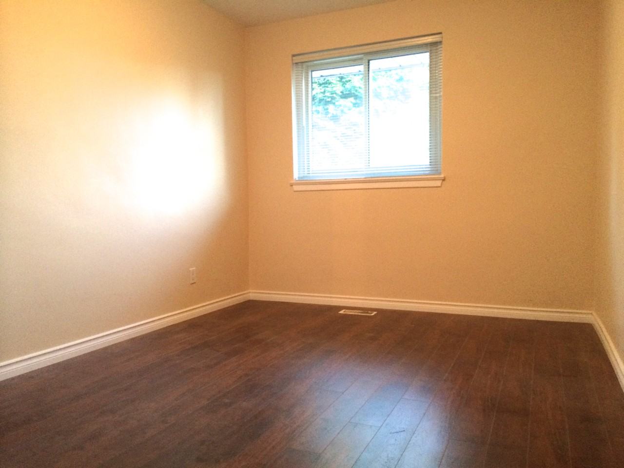 11 Risdon Ct - Photo 2 of 9