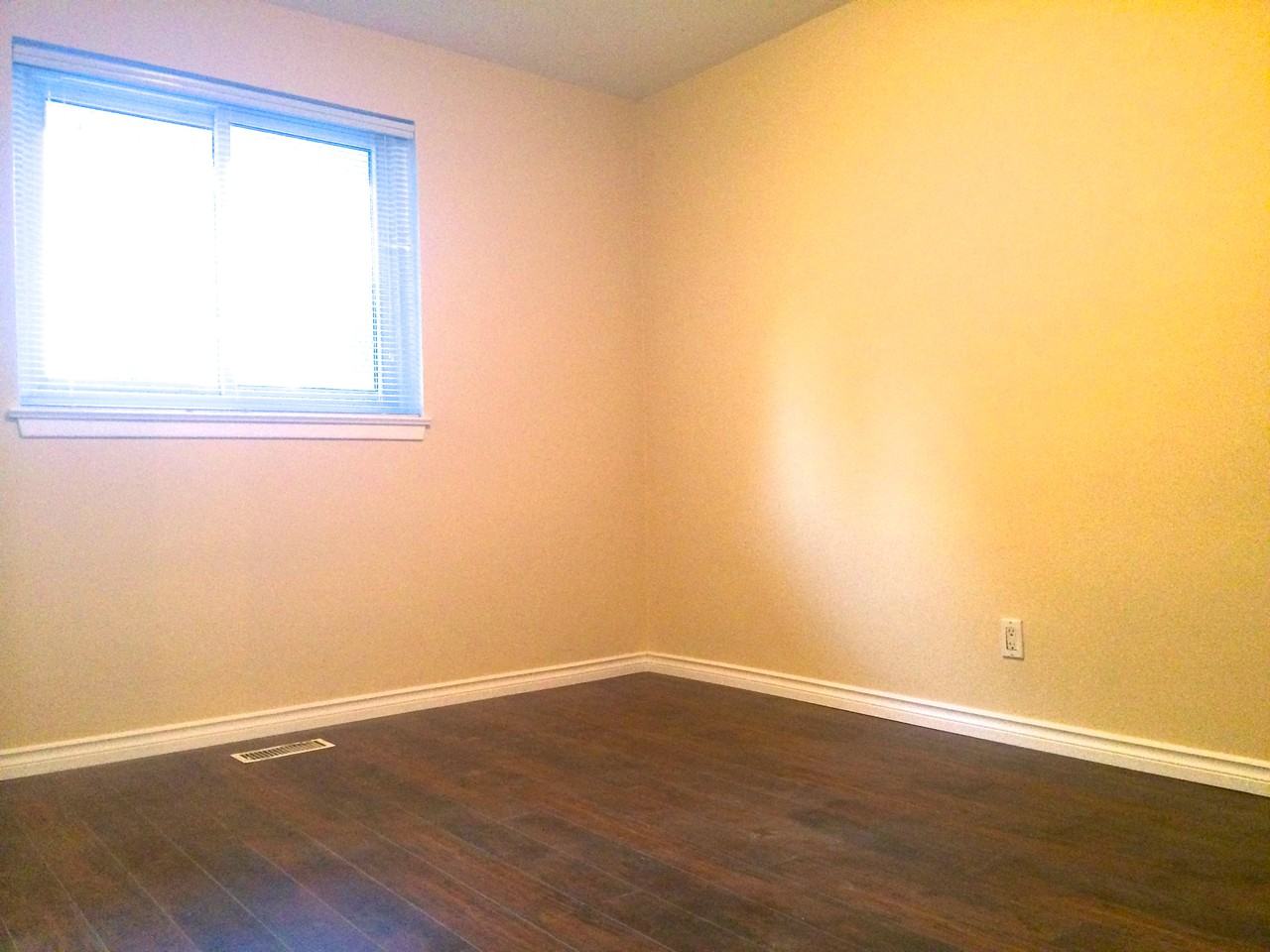 11 Risdon Ct - Photo 3 of 9