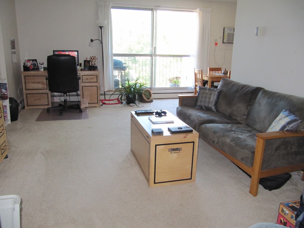 135 Allegheny Dr #322 - Photo 2 of 5