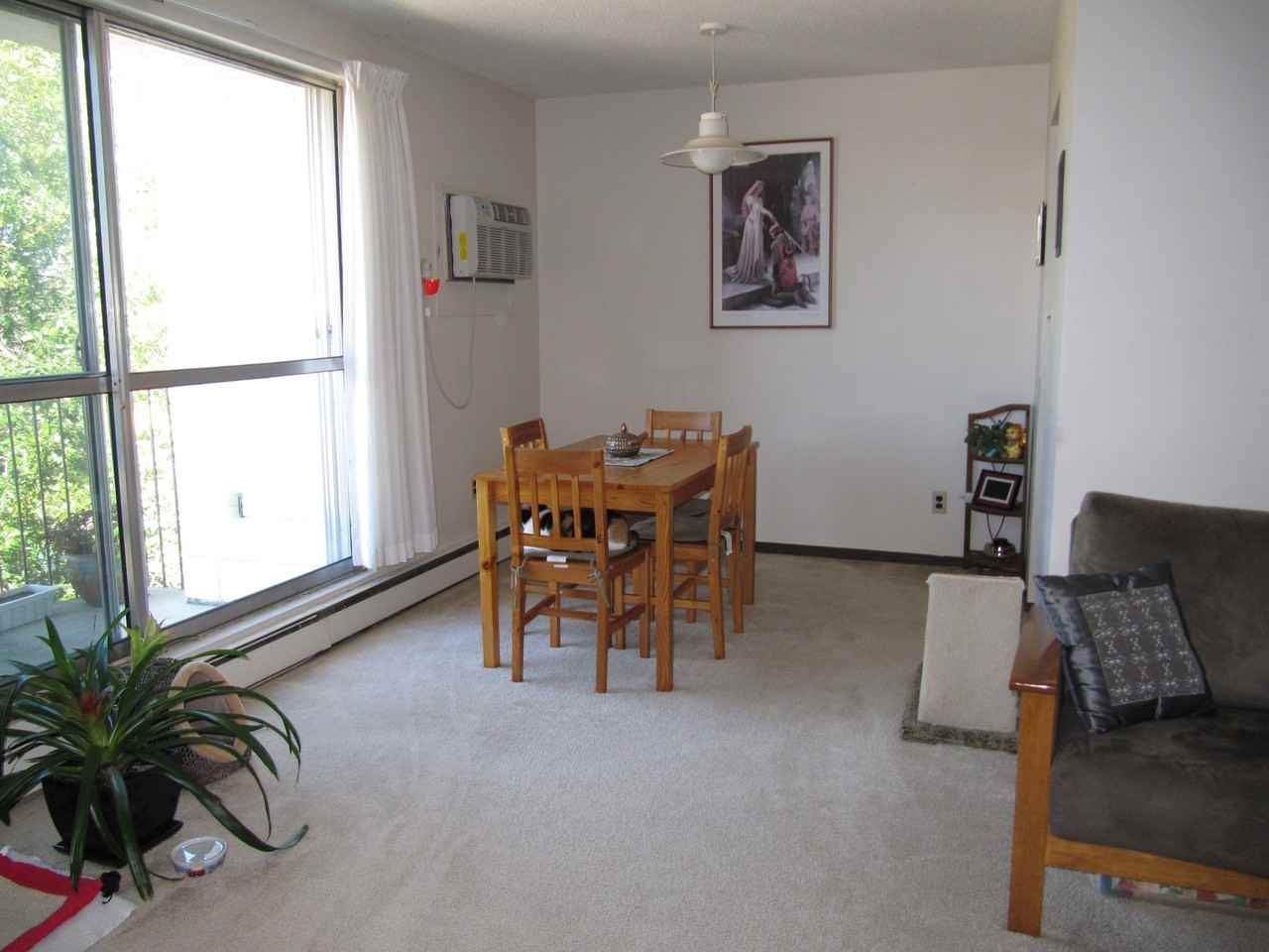 135 Allegheny Dr #322 - Photo 3 of 5