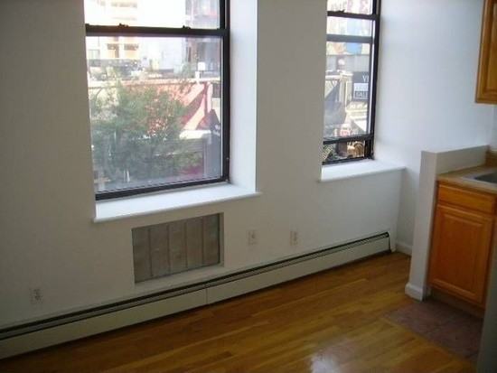 199 Orchard St #2B - Photo 3 of 3
