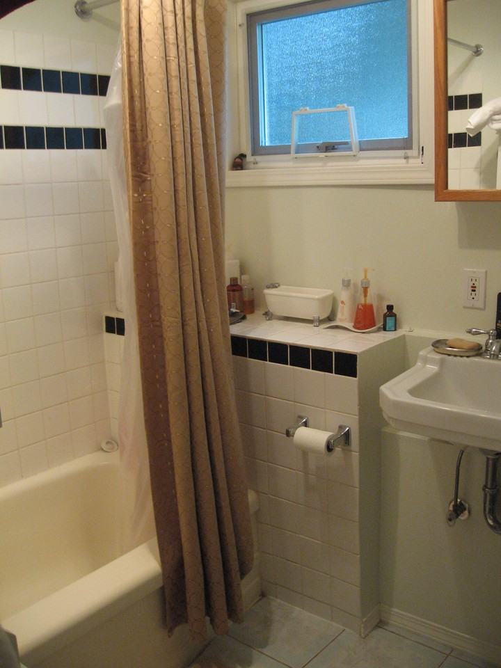 1708 Denman St - Photo 3 of 4