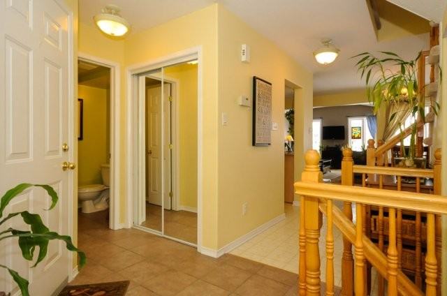 43 Newcastle Ave - Photo 2 of 9