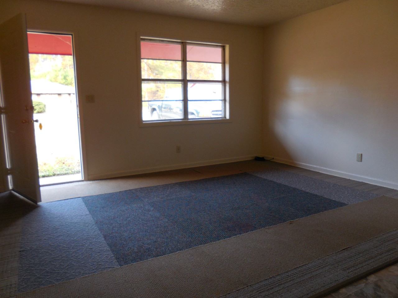 177 Churchill Cir - Photo 3 of 8