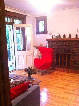 5393 Av Brodeur - Photo 3 of 9