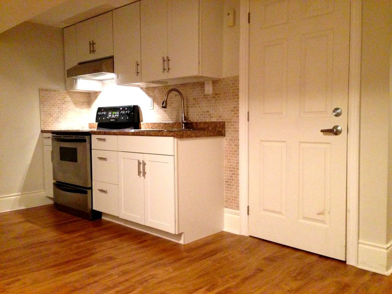 142 Hilton Ave - Photo 2 of 8
