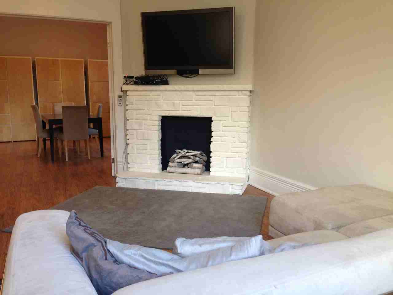 255 Caroline St S - Photo 2 of 7