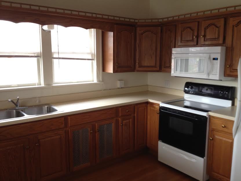 1006 State St - Photo 3 of 12