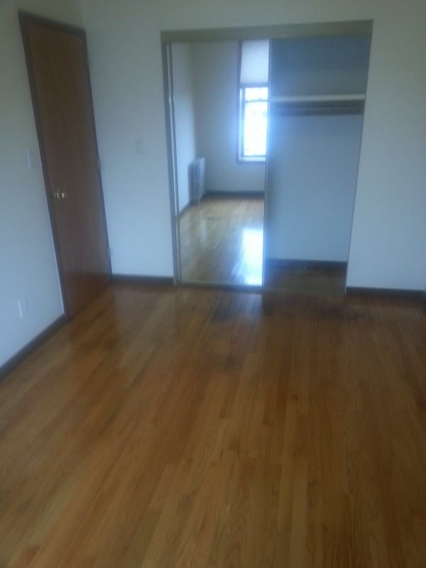 316 Empire Blvd - Photo 2 of 4