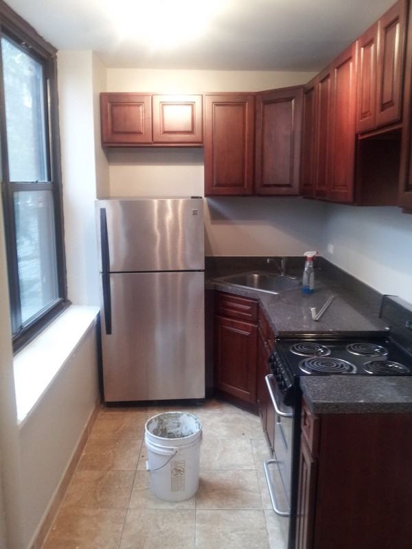 316 Empire Blvd - Photo 3 of 4