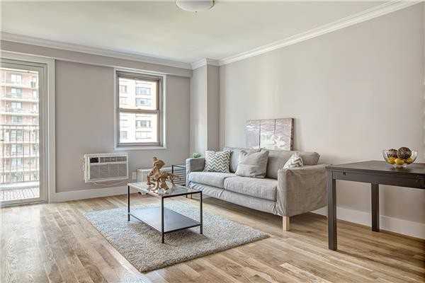 W 97th St #11-L - Photo 2 of 5