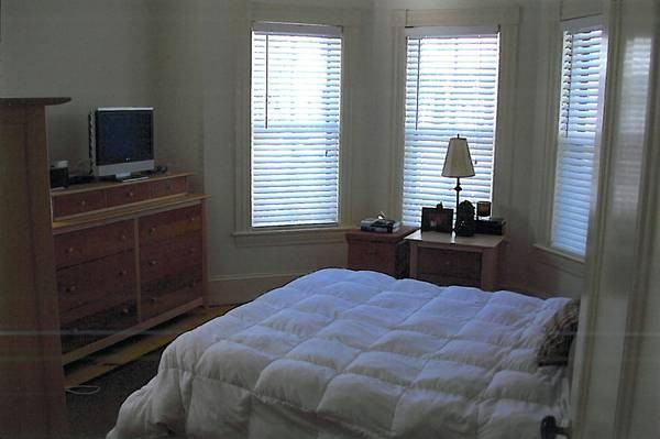 7 Courtland St #1 - Photo 2 of 4