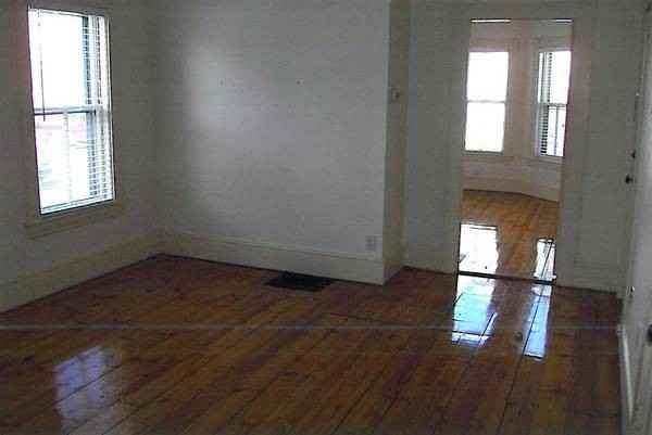 7 Courtland St #1 - Photo 3 of 4