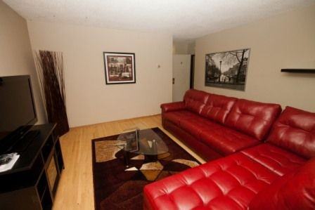 516 18 Ave SW - Photo 2 of 10