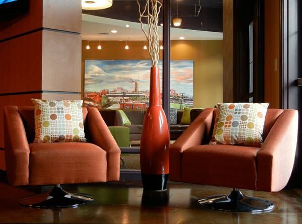 2001 E Broad St #310 - Photo 2 of 8