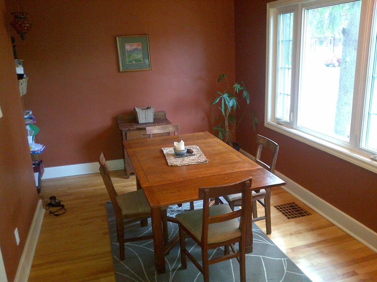 1201 Emperor Ave - Photo 2 of 10