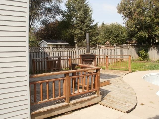 358 Sekura Crescent - Photo 2 of 15