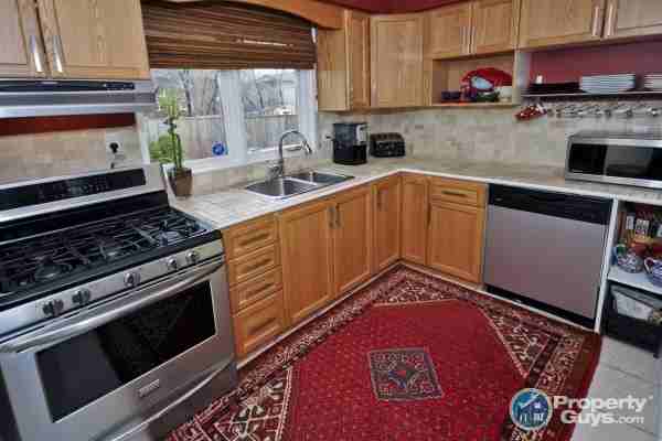 52 Gainsborough Rd - Photo 2 of 8