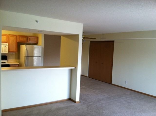 7 Silver Oaks Ln #9 - Photo 3 of 11