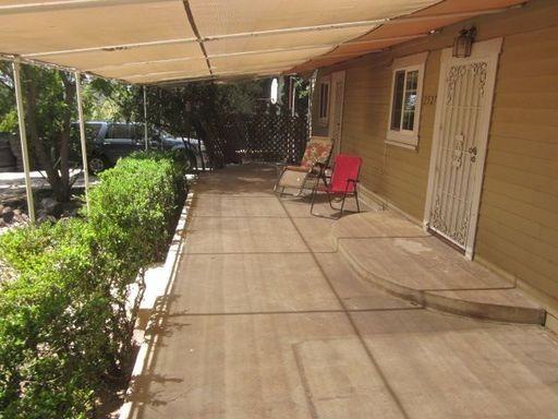 2527 Eucalyptus Dr - Photo 2 of 17