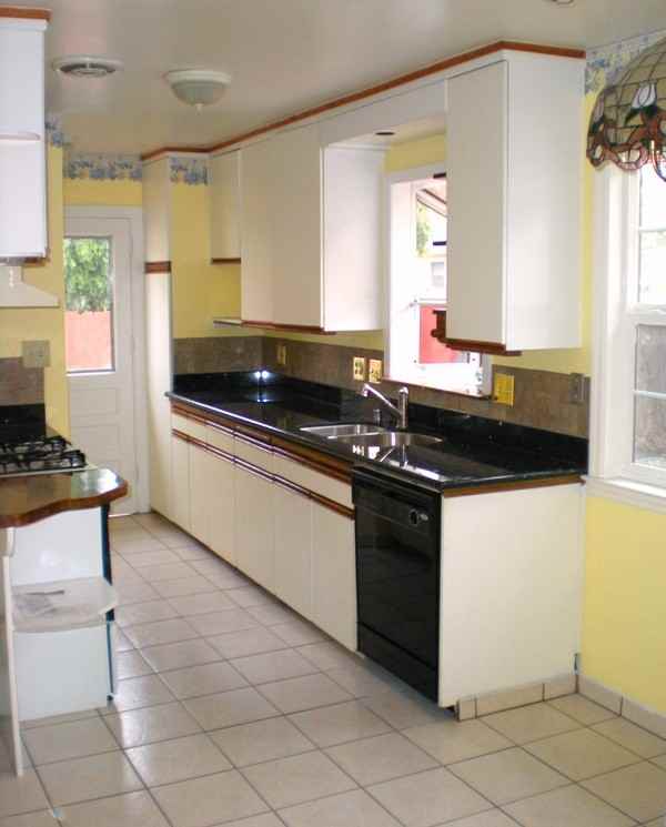 838 San Ramon Ave - Photo 2 of 3