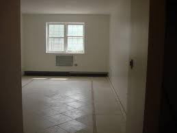 1028 Boston Rd - Photo 3 of 4