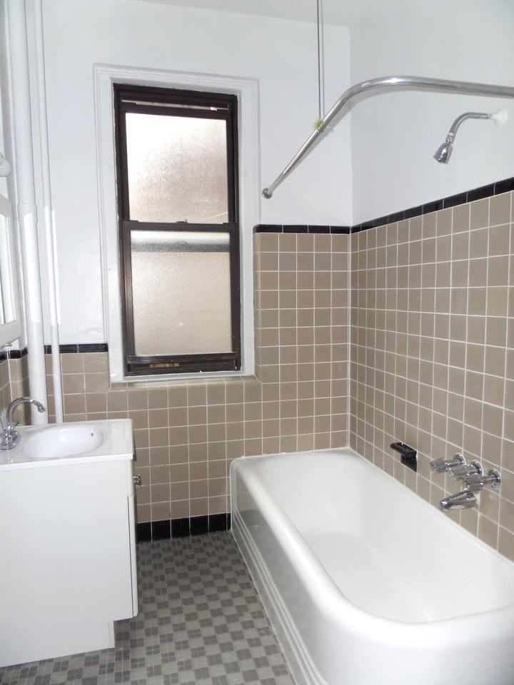 334 W 50th St - Photo 3 of 3