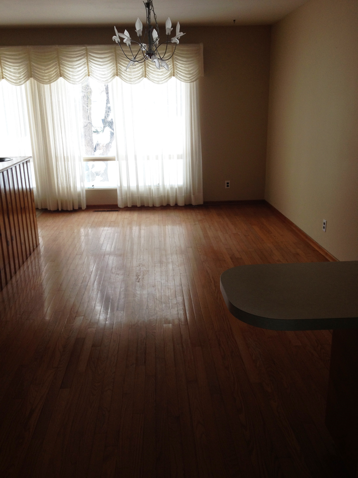 35 Baffin Crescent - Photo 3 of 8