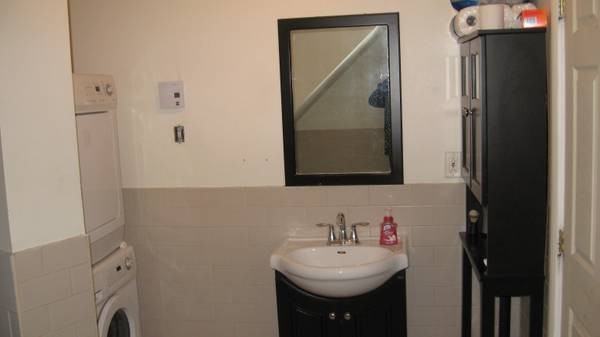 2216 Avenue Regent - Photo 3 of 7