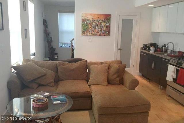 522 NW 2nd St - Photo 3 of 12
