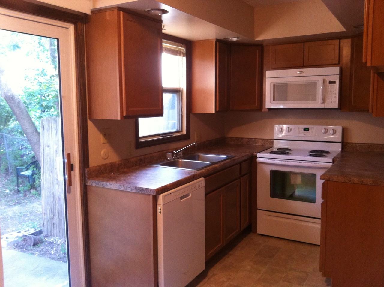 2623 Worthington Ave - Photo 2 of 4